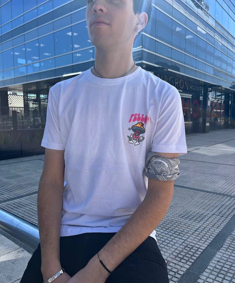 REMERA OVERSIZE FELLOW